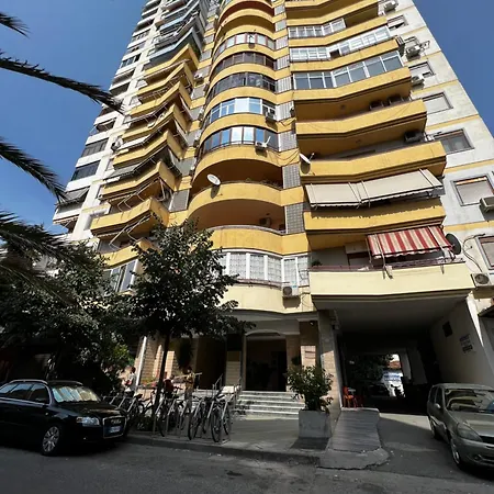 Apartment Square 11 *