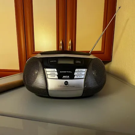 Square 11 Apartment *