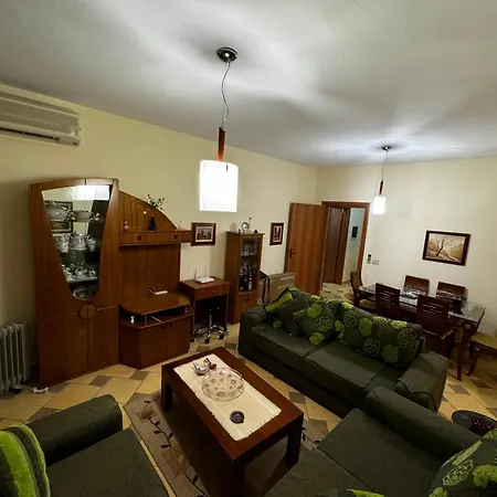 Square 11 Tiran